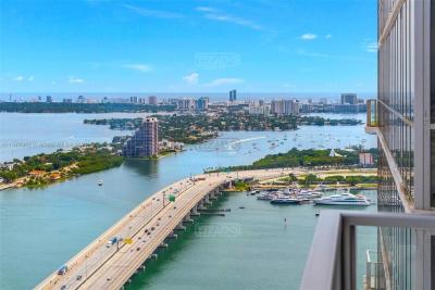 Departamento 2 dormitorios en venta en Miami