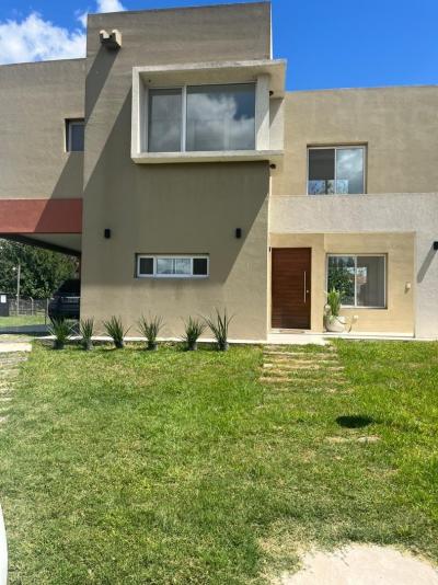 Casa 3 dormitorios en alquiler en La Cañada de Pilar, Pilar