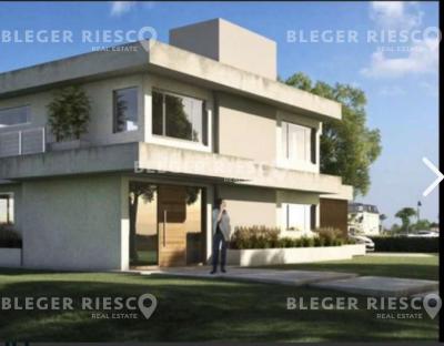 Casa 3 dormitorios en venta en Puertos, Escobar