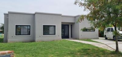 Casa 3 dormitorios en venta en El Canton, Escobar