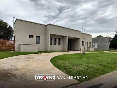 Casa 3 dormitorios en venta en San Sebastian, Escobar