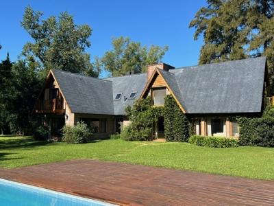 Casa en venta en Highland Park CC, Pilar