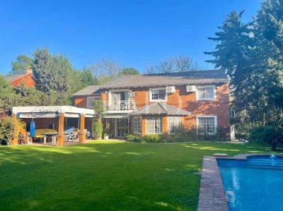 Casa 4 dormitorios en venta en Benavidez, Tigre