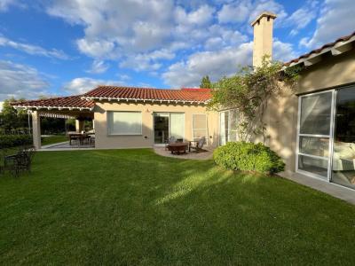 Casa 3 dormitorios en venta en Villanueva, Tigre
