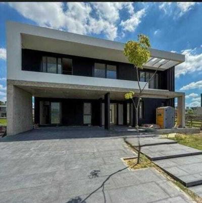 Casa 4 dormitorios en venta en Nordelta, Tigre