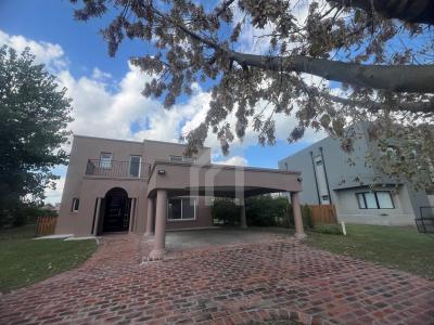 Casa 3 dormitorios en venta en El Canton, Escobar