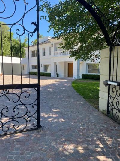 Casa 4 dormitorios en alquiler en Highland Park CC, Pilar