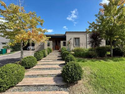 Casa 3 dormitorios en venta en Villanueva, Tigre