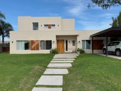 Casa 5 dormitorios en venta en Escobar
