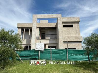 Casa 4 dormitorios en venta en Pilar del Este, Pilar