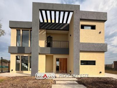 Casa 4 dormitorios en venta en Pilar del Este, Pilar