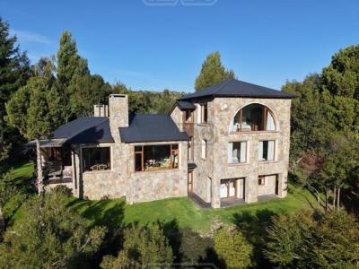 Casa 5 dormitorios en venta en Arelauquen Golf & CC, Bariloche