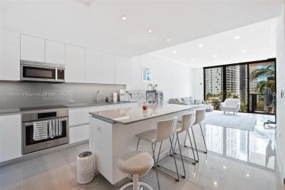 Departamento 3 dormitorios en venta en Miami