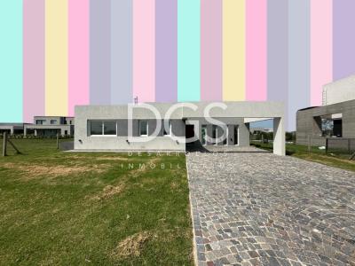 Casa 3 dormitorios en venta en Canning, Ezeiza