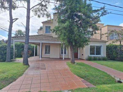 Casa 4 dormitorios en venta en Francisco Álvarez, Moreno