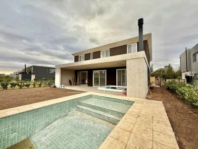 Casa 4 dormitorios en venta en Nordelta, Tigre