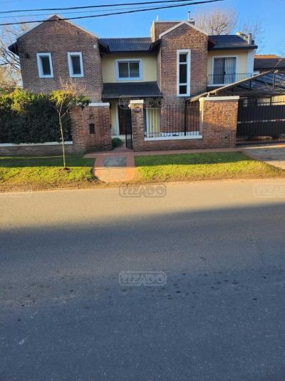 Casa 3 dormitorios en venta en Bella Vista, San Miguel