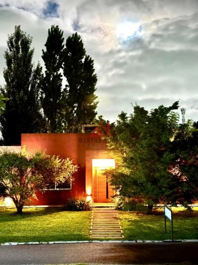 Casa 3 dormitorios en venta en La Cuesta, Pilar