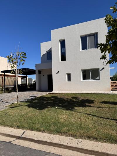 Casa 3 dormitorios en venta en Nordelta, Tigre
