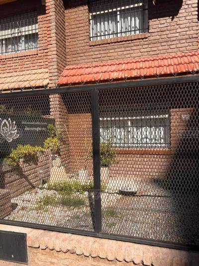 Casa 3 dormitorios en venta en Neuquen Capital, Neuquen