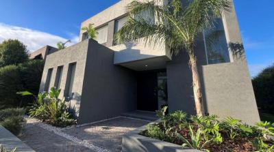 Casa 3 dormitorios en alquiler en Nordelta, Tigre