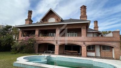 Casa 8 dormitorios en venta en San Isidro