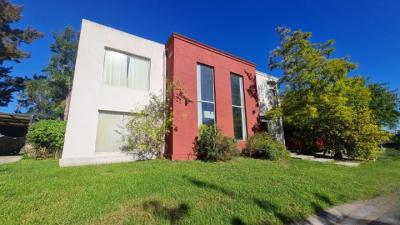Casa 4 dormitorios en venta en General Pacheco, Tigre