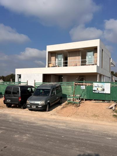 Casa 4 dormitorios en venta en Nordelta, Tigre