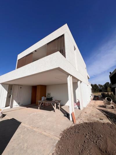 Casa 4 dormitorios en venta en Nordelta, Tigre