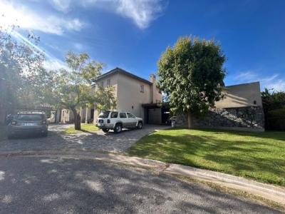 Casa 5 dormitorios en venta en Santa Barbara, Tigre