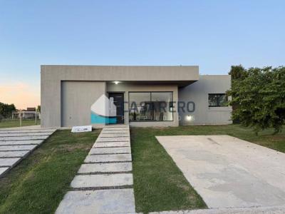 Casa 4 dormitorios en venta en San Sebastian, Escobar