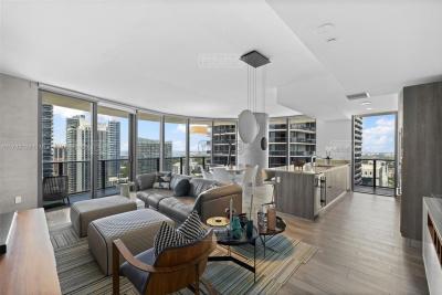Departamento 3 dormitorios en venta en Miami