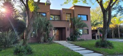 Casa 4 dormitorios en alquiler en Villanueva, Tigre