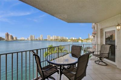 Departamento 2 dormitorios en venta en Sunny Isles, Miami