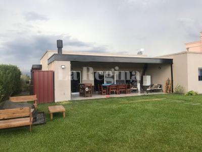 Casa 3 dormitorios en venta en Villanueva, Tigre