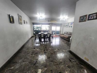 Departamento 3 dormitorios en venta en Flores, Ciudad de Buenos Aires