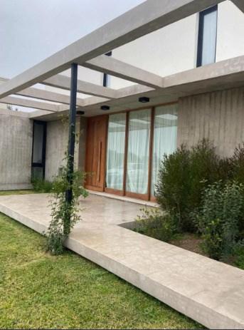 Casa 3 dormitorios en venta en San Sebastian, Escobar