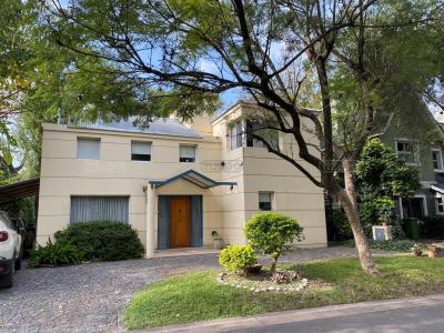 Casa 2 dormitorios en venta en Los Angeles, Escobar