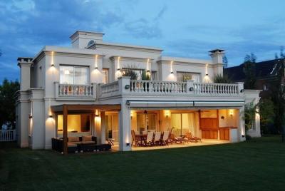 Casa 4 dormitorios en venta en Ayres Del Pilar, Pilar