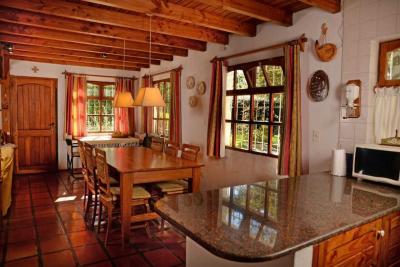 Casa 4 dormitorios en alquiler temporario en Pinar de Festa, Bariloche