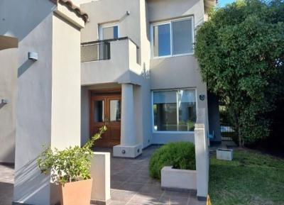 Casa 3 dormitorios en alquiler en Nordelta, Tigre