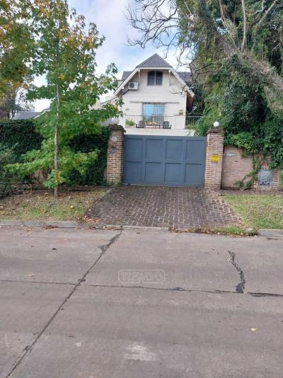 Casa 4 dormitorios en venta en Lomas de San Isidro, San Isidro