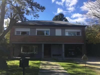 Casa 5 dormitorios en alquiler temporario en Highland Park CC, Pilar