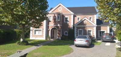 Casa en venta en Ayres Del Pilar, Pilar