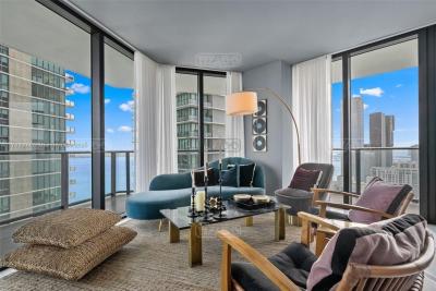 Departamento 3 dormitorios en venta en Miami