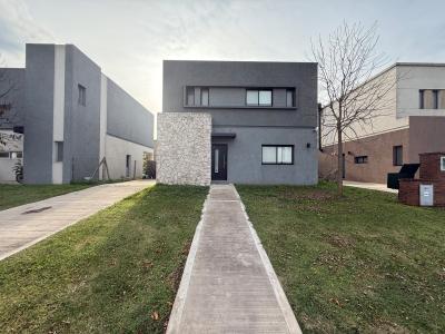 Casa 3 dormitorios en alquiler en El Aljibe, Pilar