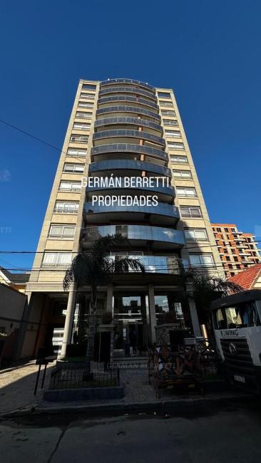 Departamento 2 dormitorios en venta en Lanus Este, Lanus