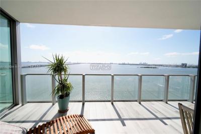 Departamento 2 dormitorios en venta en Miami