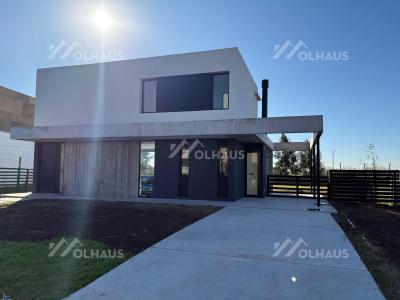 Casa 3 dormitorios en venta en San Sebastian, Escobar