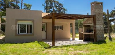 Casa 2 dormitorios en venta en Punta del Este, Punta del Este